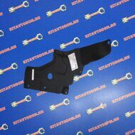 Брызговик двигателя правый Х60